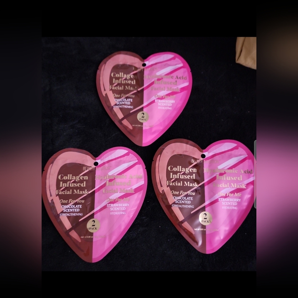 Assorted Women's Makeup Set - Picture 11 of 11